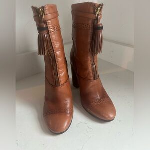 Tory Burch Huxley sz8 brown‎ booties